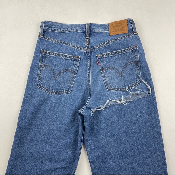 Vintage Levi’s Butt Rip / Ass Rip Ribcage Straight Ankle Jeans - Picture 2 of 10